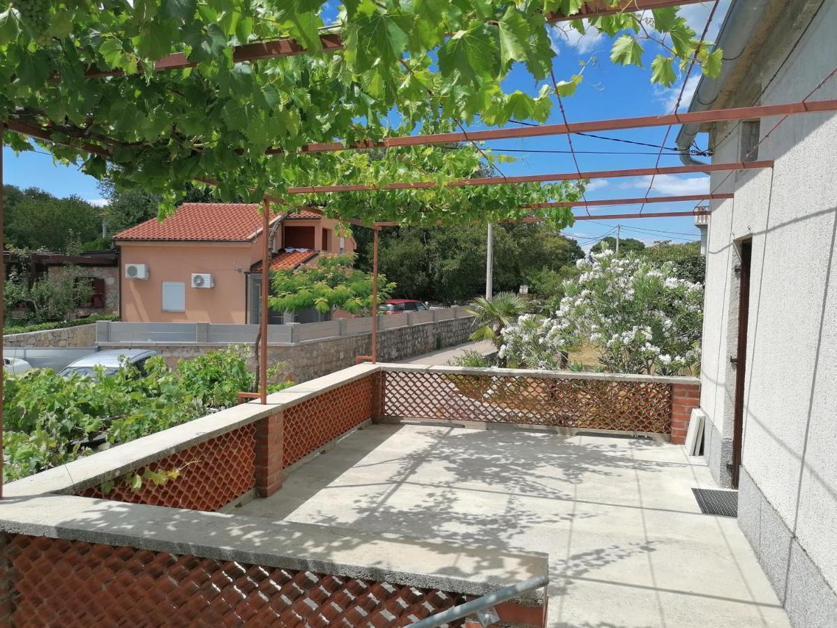 Apartment Dinka Kornić Exterior foto