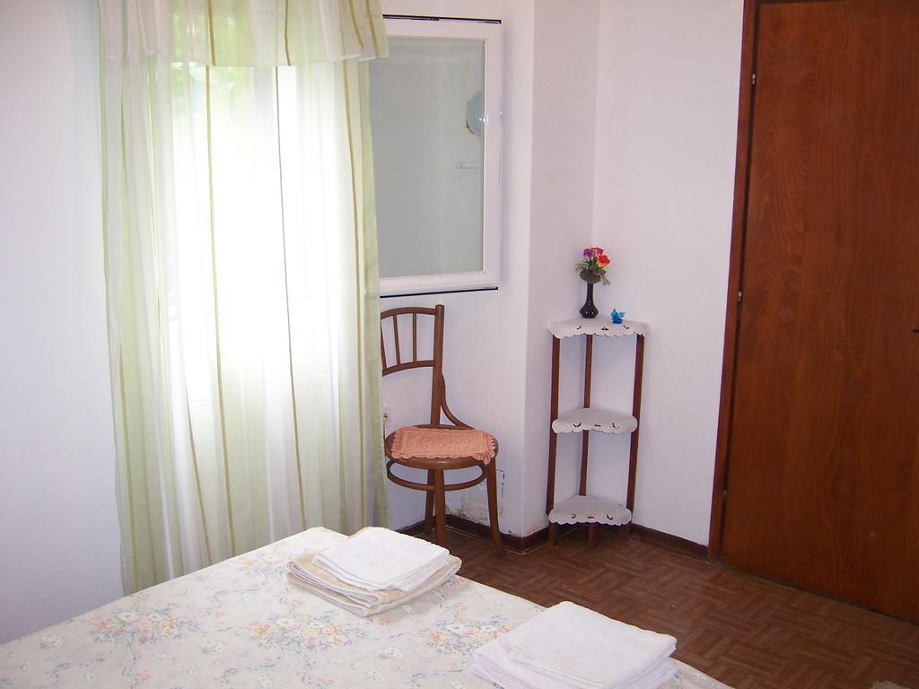 Apartment Dinka Kornić Cameră foto